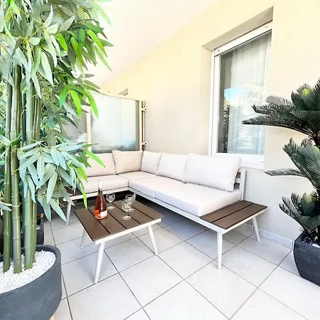 Paisible Avec Piscine ラシオタ