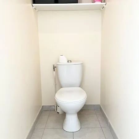 Apartment Paisible Avec Piscine *
