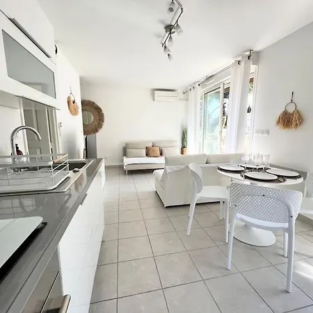 Paisible Avec Piscine Lejlighed *